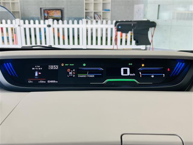 フリードハイブリッド ハイブリッド・EX LEDヘッドライト アクティブコーナリングライト Sパッケージ Cパッケージ コンフォートビューパッケージ 運転席&助手席シートヒーター 両側パワスラ 純正ナビ バックカメラ ETC 純正ドラレコ(3枚目)