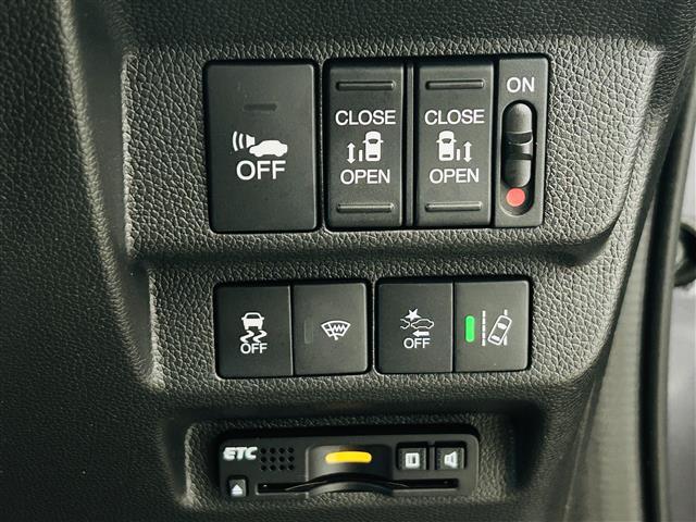 フリードハイブリッド ハイブリッド・EX LEDヘッドライト アクティブコーナリングライト Sパッケージ Cパッケージ コンフォートビューパッケージ 運転席&助手席シートヒーター 両側パワスラ 純正ナビ バックカメラ ETC 純正ドラレコ(19枚目)