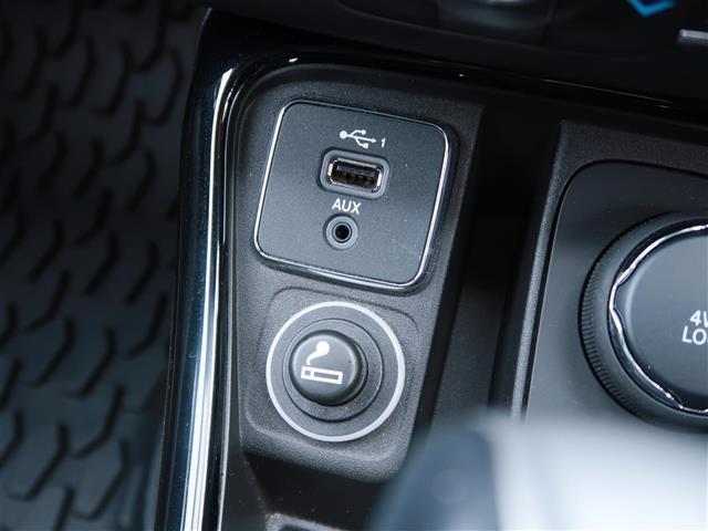ジープ・コンパス リミテッド ナビ フルセグTV Bluetooth バックカメラ beatサウンド 前後ドラレコ 黒革 ブラインドスポットモニター 追従クルコン ETC2.0 電動リアゲート 取説 保証書 スペアキー (30枚目)