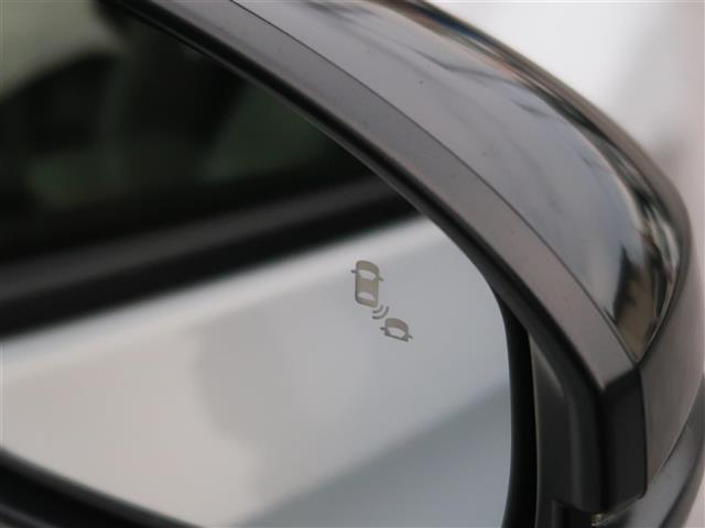 ヴェゼル e:HEV Z・PLaYパッケージ パノラマルーフ 純正ホンダコネクトディスプレイ マルチビューカメラ ETC2.0 純正フロアマット ハーフレザー シートヒーター ホンダセンシング スマートキー×2 取説 保証書 ブルートゥース(19枚目)