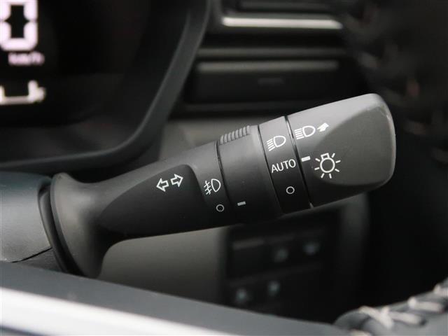 ライズ Ｚ　登録済未使用車　純正ディスプレイオーディオ　パノラミックビューモニター　フルセグＴＶ　ＢＳＭ　ＲＣＴＡ　スマートアシスト　アダプティブクルコン　シートヒーター　取説　保証書　スマートキー　追従クルーズ（26枚目）