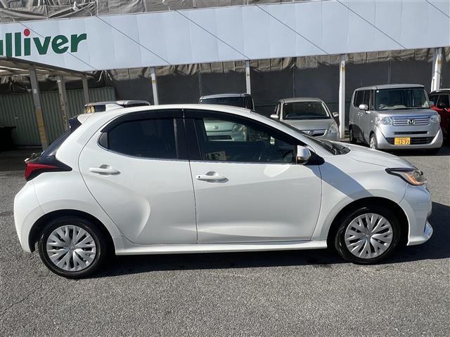 ヤリス Z ワンオーナー セーフティセンス 全方位カメラ ナビ 前後ドラレコ ETC 前席シートヒーター クルコン LEDヘッドライト スペアキー 純正マット ドアバイザー サイドSRS AAC バックモニタ(7枚目)