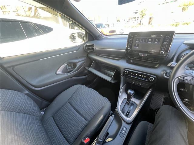 ヤリス Z ワンオーナー セーフティセンス 全方位カメラ ナビ 前後ドラレコ ETC 前席シートヒーター クルコン LEDヘッドライト スペアキー 純正マット ドアバイザー サイドSRS AAC バックモニタ(32枚目)