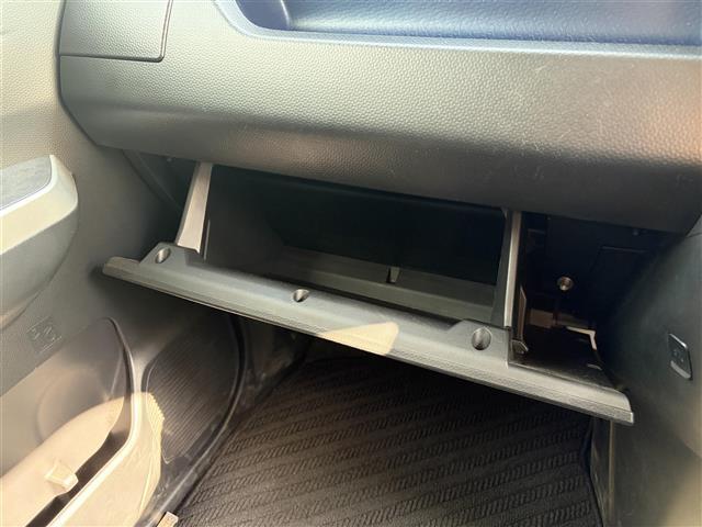 タンク カスタムG-T スマキ- 地上デジタル 踏み間違い防止装置 シートヒータ Bluetooth ターボ車 両側電動ドア LEDヘッドライト クルコン リアカメラ Aライト SDナビゲーション 横滑り防止装置 ETC(40枚目)