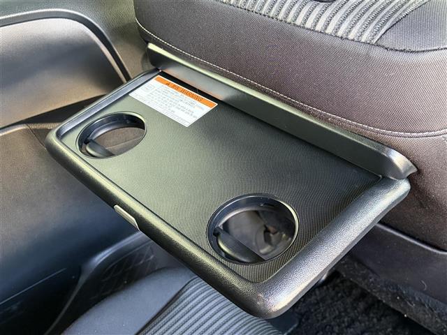 ヴォクシー ＺＳ　煌　地上デジタル　ＳＤナビゲーション　ＴＳＳ　両側パワードア　アイドリングストップ車　パワーウィンド　横滑防止　ブルートゥースオーディオ　Ａライト　ＤＶＤ可　スマートエントリー　Ｂカメラ　３列シート（31枚目）