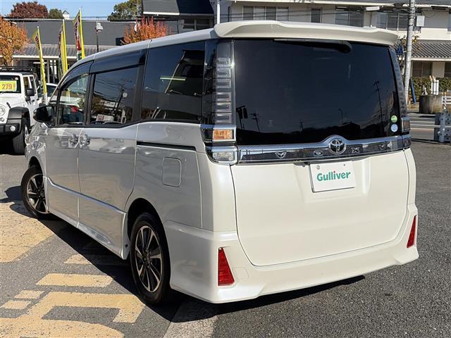 ヴォクシー ＺＳ　煌　地上デジタル　ＳＤナビゲーション　ＴＳＳ　両側パワードア　アイドリングストップ車　パワーウィンド　横滑防止　ブルートゥースオーディオ　Ａライト　ＤＶＤ可　スマートエントリー　Ｂカメラ　３列シート（39枚目）