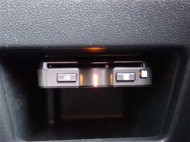 タント カスタムＲＳ　トップエディションＳＡＩＩＩ　純正ナビゲーション　フルセグＴＶ　ＣＤ　ＤＶＤ　ＡＭ　ＦＭ　Ｂｌｕｅｔｏｏｔｈ　バックカメラ　ドライブレコーダー　ＥＴＣ車載器　両側パワースライドドア　ハーフレザー　シートヒーター　スマートアシストＩ（23枚目）