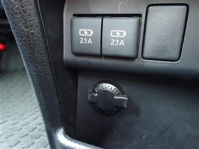 ノア Ｘ　ブレーキサポート　イモビライザー　ＢＴオーディオ　ＳＤ　ＵＳＢポート　アイドリングストッ　ＤＶＤ再生可　デュアルエアコン　クルーズＣ　バックモニタ－　地デジＴＶ　ＬＥＤランプ　オートエアコン　ＥＳＣ（26枚目）