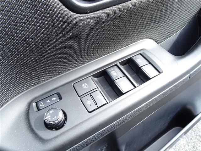 ノア Ｘ　ブレーキサポート　イモビライザー　ＢＴオーディオ　ＳＤ　ＵＳＢポート　アイドリングストッ　ＤＶＤ再生可　デュアルエアコン　クルーズＣ　バックモニタ－　地デジＴＶ　ＬＥＤランプ　オートエアコン　ＥＳＣ（28枚目）