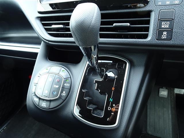 ノア Ｘ　ブレーキサポート　イモビライザー　ＢＴオーディオ　ＳＤ　ＵＳＢポート　アイドリングストッ　ＤＶＤ再生可　デュアルエアコン　クルーズＣ　バックモニタ－　地デジＴＶ　ＬＥＤランプ　オートエアコン　ＥＳＣ（32枚目）