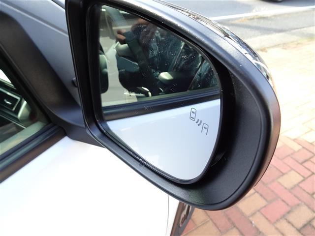 ライズ Z マルチビューカメラ Bluetooth音楽 USB接続 衝突軽減B Bカメラ LEDライト クルーズコントロール オートライト スマートキー AC TV イモビ キーレス サイドカーテンエアバック(10枚目)