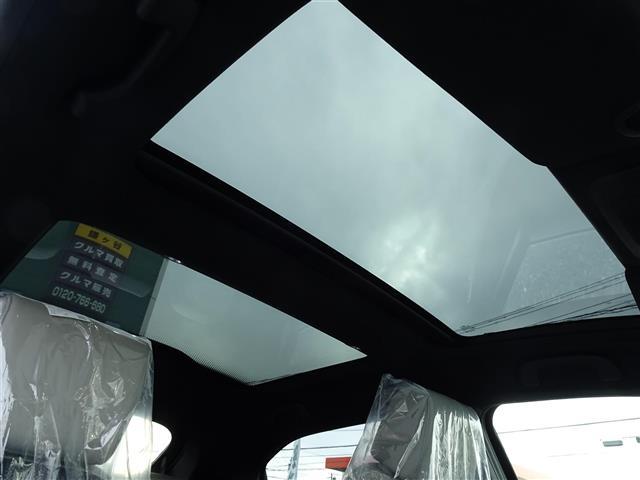 ヴェゼル ｅ：ＨＥＶ　Ｚ・ＰＬａＹパッケージ　ブルートゥース　アイドリングストップ　ワンオーナー　ＬＥＤヘッド　ＵＳＢ　電動テールゲート　衝突被害軽減システム　リヤカメラ　フルセグテレビ　横滑り防止装置　オートライト　シートヒーター　スマートキー（2枚目）