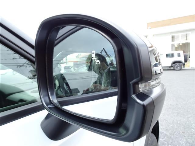 ヴェゼル ｅ：ＨＥＶ　Ｚ・ＰＬａＹパッケージ　ブルートゥース　アイドリングストップ　ワンオーナー　ＬＥＤヘッド　ＵＳＢ　電動テールゲート　衝突被害軽減システム　リヤカメラ　フルセグテレビ　横滑り防止装置　オートライト　シートヒーター　スマートキー（8枚目）