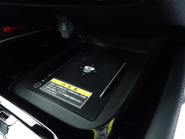 ヴェゼル ｅ：ＨＥＶ　Ｚ・ＰＬａＹパッケージ　ブルートゥース　アイドリングストップ　ワンオーナー　ＬＥＤヘッド　ＵＳＢ　電動テールゲート　衝突被害軽減システム　リヤカメラ　フルセグテレビ　横滑り防止装置　オートライト　シートヒーター　スマートキー（13枚目）