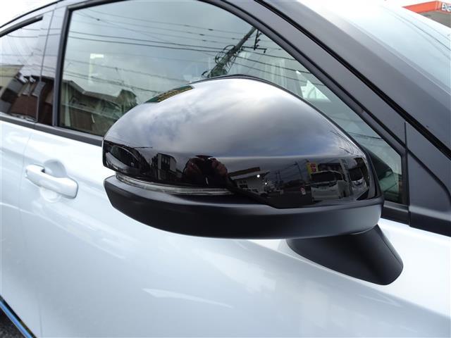 ヴェゼル ｅ：ＨＥＶ　Ｚ・ＰＬａＹパッケージ　ブルートゥース　アイドリングストップ　ワンオーナー　ＬＥＤヘッド　ＵＳＢ　電動テールゲート　衝突被害軽減システム　リヤカメラ　フルセグテレビ　横滑り防止装置　オートライト　シートヒーター　スマートキー（21枚目）