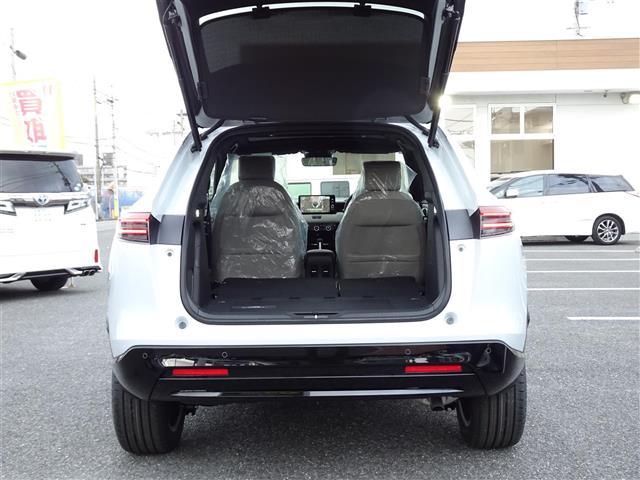 ヴェゼル ｅ：ＨＥＶ　Ｚ・ＰＬａＹパッケージ　ブルートゥース　アイドリングストップ　ワンオーナー　ＬＥＤヘッド　ＵＳＢ　電動テールゲート　衝突被害軽減システム　リヤカメラ　フルセグテレビ　横滑り防止装置　オートライト　シートヒーター　スマートキー（22枚目）