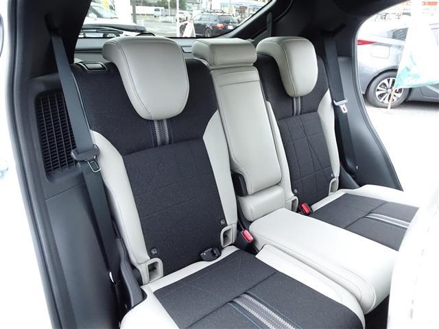 ヴェゼル ｅ：ＨＥＶ　Ｚ・ＰＬａＹパッケージ　ブルートゥース　アイドリングストップ　ワンオーナー　ＬＥＤヘッド　ＵＳＢ　電動テールゲート　衝突被害軽減システム　リヤカメラ　フルセグテレビ　横滑り防止装置　オートライト　シートヒーター　スマートキー（24枚目）