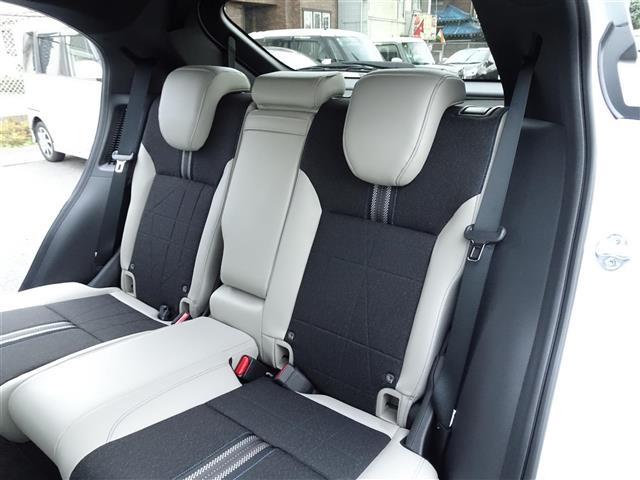 ヴェゼル ｅ：ＨＥＶ　Ｚ・ＰＬａＹパッケージ　ブルートゥース　アイドリングストップ　ワンオーナー　ＬＥＤヘッド　ＵＳＢ　電動テールゲート　衝突被害軽減システム　リヤカメラ　フルセグテレビ　横滑り防止装置　オートライト　シートヒーター　スマートキー（25枚目）