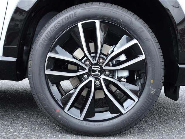 ヴェゼル ｅ：ＨＥＶ　Ｚ・ＰＬａＹパッケージ　ブルートゥース　アイドリングストップ　ワンオーナー　ＬＥＤヘッド　ＵＳＢ　電動テールゲート　衝突被害軽減システム　リヤカメラ　フルセグテレビ　横滑り防止装置　オートライト　シートヒーター　スマートキー（26枚目）