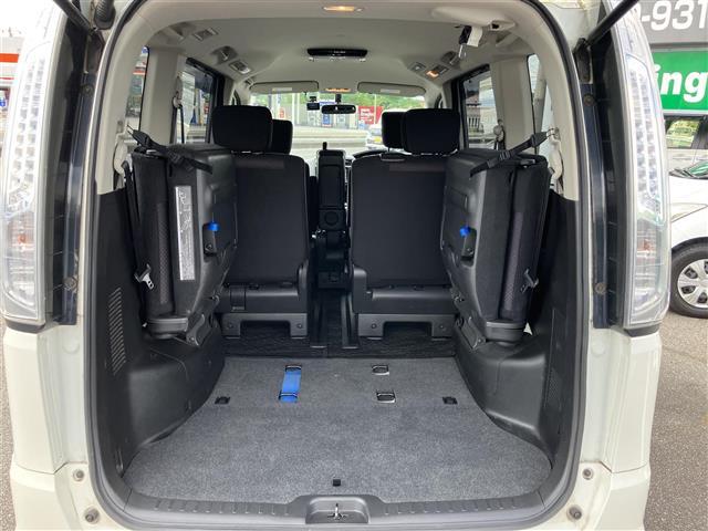 セレナ ハイウェイスター S-ハイブリッド Vセレクション BTオーディオ 地デジTV リアエアコン 横滑防止 助手席エアバッグ DVD再生 Bカメ 三列シート HDDナビ オートエアコン キーレス パワーステアリング ABS ETC パワーウィンドウ(18枚目)