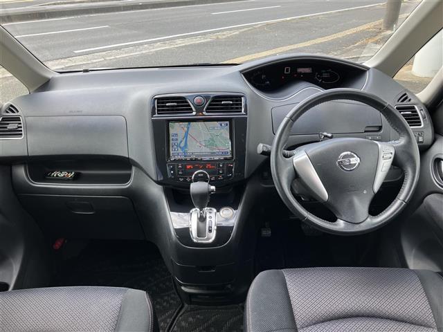 セレナ ハイウェイスター S-ハイブリッド Vセレクション BTオーディオ 地デジTV リアエアコン 横滑防止 助手席エアバッグ DVD再生 Bカメ 三列シート HDDナビ オートエアコン キーレス パワーステアリング ABS ETC パワーウィンドウ(29枚目)