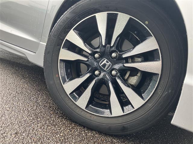 シャトル ハイブリッドXスタイルエディション 地デジ オートエアコン サイドエアバック クルコン オートライト LEDヘッド パワーステアリング ナビTV ETC ABS パワーウインドウ キーレスエントリー エアバッグ スマートキ バックモニタ(8枚目)