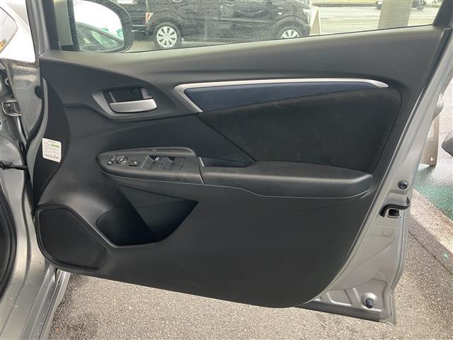 シャトル ハイブリッドXスタイルエディション 地デジ オートエアコン サイドエアバック クルコン オートライト LEDヘッド パワーステアリング ナビTV ETC ABS パワーウインドウ キーレスエントリー エアバッグ スマートキ バックモニタ(15枚目)