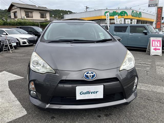 アクア Ｓ　スマートキープッシュスタート　ＢＬＵＥＴＯＯＴＨ　キーレスエントリ　オートライト　ナビ＆ＴＶ　オートエアコン　デュアルエアバック　ＥＳＣ　パワーウィンドウ　ＥＴＣ　ＳＲＳ　ワンセグＴＶ　ＡＢＳ（17枚目）