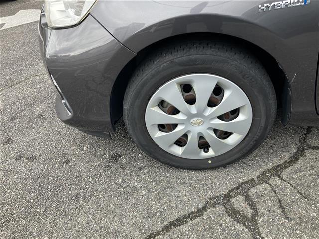 アクア Ｓ　スマートキープッシュスタート　ＢＬＵＥＴＯＯＴＨ　キーレスエントリ　オートライト　ナビ＆ＴＶ　オートエアコン　デュアルエアバック　ＥＳＣ　パワーウィンドウ　ＥＴＣ　ＳＲＳ　ワンセグＴＶ　ＡＢＳ（25枚目）