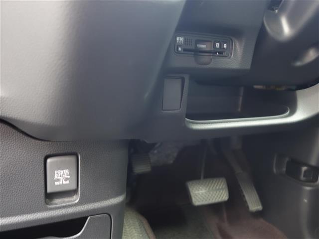 Ｎ－ＢＯＸカスタム Ｇ・Ｌターボホンダセンシング　フルセ　両側ＰＷスライドドア　ＡＨＢ　車線逸脱　Ｂモニタ　Ｉストップ　ＢＬＵＥＴＯＯＴＨ　レーダークルーズ　セキュリティー　ＵＳＢ接続　ＳＤ　ナビＴＶ　キーレスエントリー　ＶＳＡ　ベンチＳ　ＰＷ　ＰＳ（7枚目）