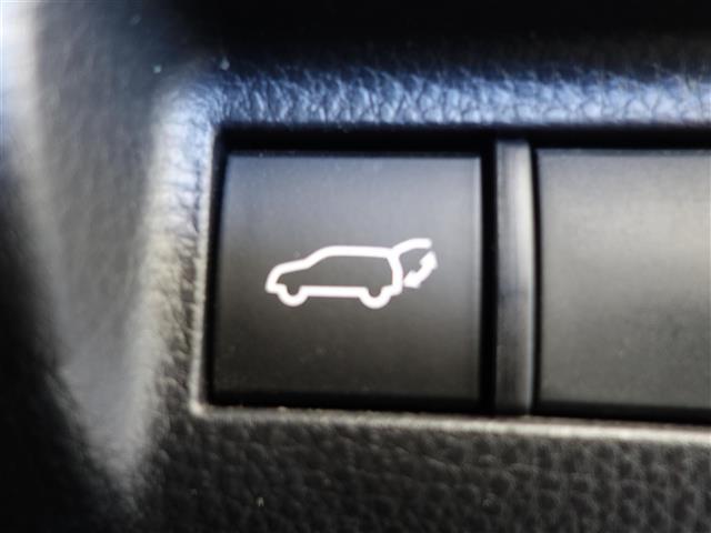 ハリアー G 衝突回避ブレーキ 追従型クルコン 車線逸脱警告 黒革シート AUX接続 電動Rゲート セキュリティーアラーム ハイビームアシスト AAC バックモニタ- パーキングセンサー 1オーナ 横滑防止装置(17枚目)