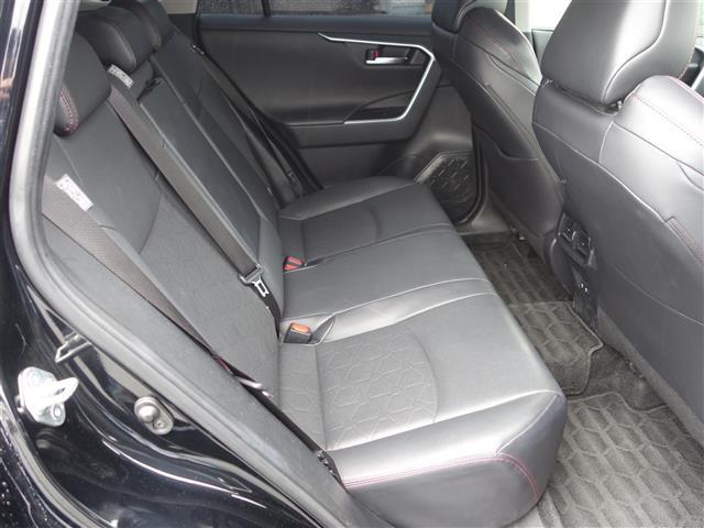 RAV4 アドベンチャー オフロードパッケージ 黒革シート BT接続 レーダーC AHB パワーウインドウ AAC キーフリー LEDランプ スマートキ ミュージックプレイヤー接続可 横滑り防止装置 アイドリングストップ ABS 盗難防止装置 PS(16枚目)