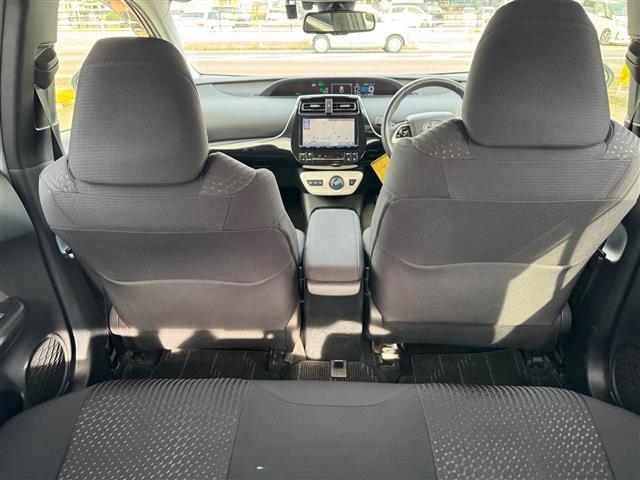 プリウス Sセーフティプラス(12枚目)