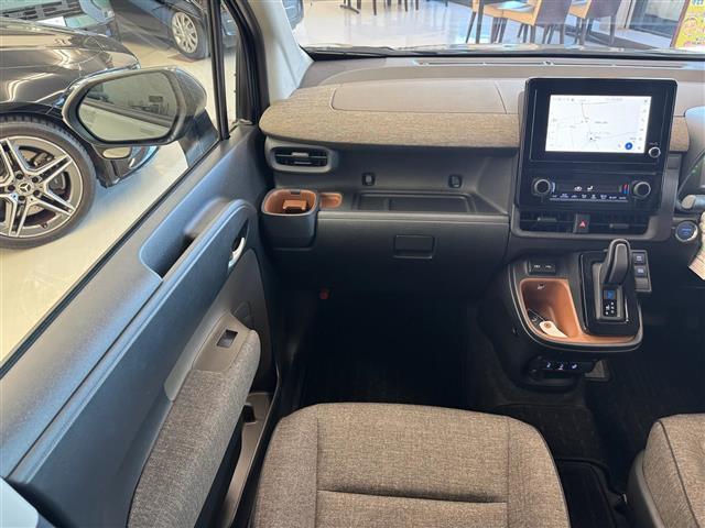 シエンタ ハイブリッドZ(2枚目)