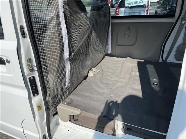 ＮＶ１００クリッパーバン ＤＸ　ハイルーフ　５ＡＧＳ車　純正ラジオ　集中ドアロック　ヘッドライトレベライザー　純正ゴムフロアマット　純正ドアバイザー（9枚目）