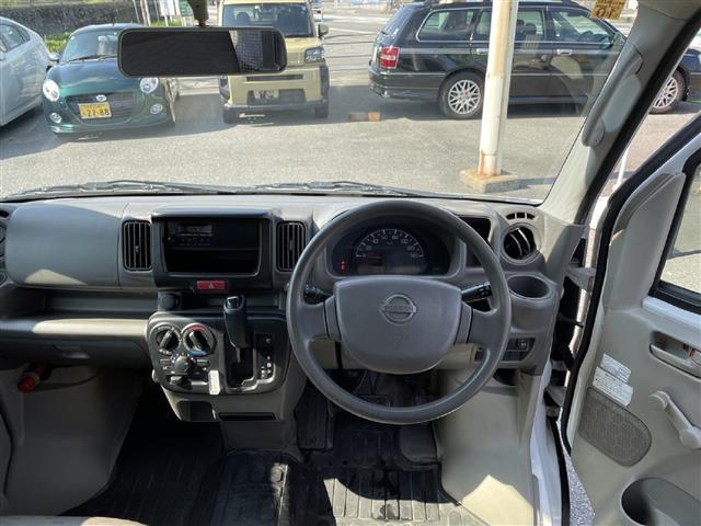 ＮＶ１００クリッパーバン ＤＸ　ハイルーフ　５ＡＧＳ車　純正ラジオ　集中ドアロック　ヘッドライトレベライザー　純正ゴムフロアマット　純正ドアバイザー（25枚目）