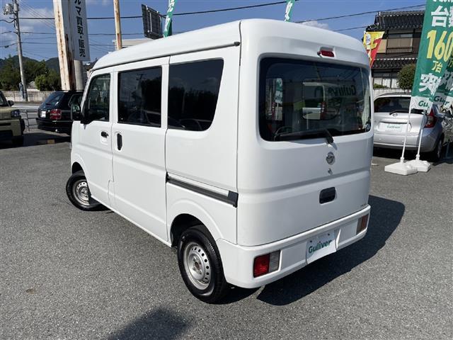 ＮＶ１００クリッパーバン ＤＸ　ハイルーフ　５ＡＧＳ車　純正ラジオ　集中ドアロック　ヘッドライトレベライザー　純正ゴムフロアマット　純正ドアバイザー（26枚目）