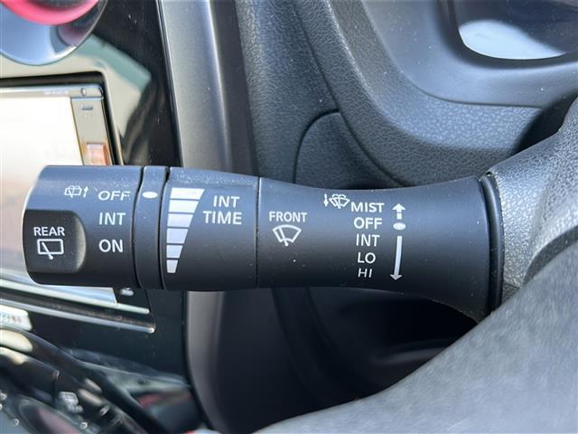 ノート ニスモ　ワンオーナー　保証書　取扱説明書　純正ナビ　ＴＶ／ＣＤ／ＤＶＤ／Ｂｌｕｅｔｏｏｔｈ　バックカメラ　アイドリングストップ　オートライト　フォグライト　ドアバイザー　純正フロアマット　電動ミラー　ＥＴＣ（7枚目）