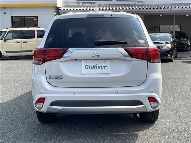 アウトランダーPHEV Gナビパッケージ 純正BT/USB 全周囲カメラ ハーフレザーシート 右前席パワーシート 前席シートヒーター 純正LED 純正フォグ オートライト 純正18インチAW パワーバックドア 革巻ステア クルコン ドラレコ(33枚目)