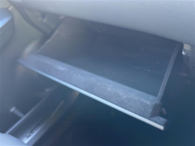 NX NX300h Iパッケージ ワンオーナー パノラマルーフ ブラックレザーシート シートヒーター レーダークルーズコントロール プリクラッシュセーフティシステム メーカー純正ナビ フルセグTV バックカメラ カードキー(19枚目)