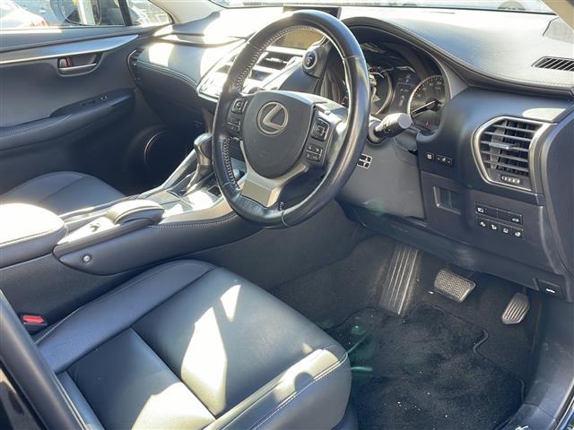 NX NX300h Iパッケージ ワンオーナー パノラマルーフ ブラックレザーシート シートヒーター レーダークルーズコントロール プリクラッシュセーフティシステム メーカー純正ナビ フルセグTV バックカメラ カードキー(30枚目)