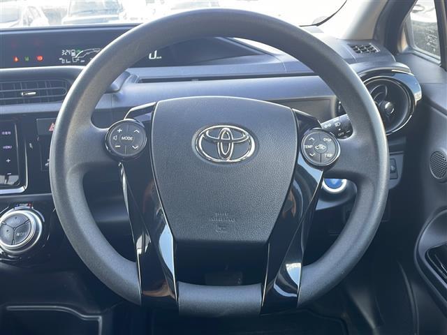 アクア Sスタイルブラック ワンオーナー 社外ナビ フルセグTV Bluetooth バックカメラ スマートキー ステアリングスイッチ プリクラッシュセーフティシステム LEDヘッドランプ オートライト(2枚目)