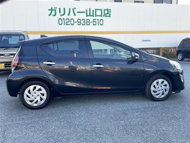 アクア Sスタイルブラック ワンオーナー 社外ナビ フルセグTV Bluetooth バックカメラ スマートキー ステアリングスイッチ プリクラッシュセーフティシステム LEDヘッドランプ オートライト(32枚目)