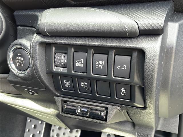 フォレスター アドバンス　純正ナビ／ＤＶＤ／ＳＤ／ＭＳＶ／ＢＴ／ＵＳＢ／フルセグ　Ｆ／Ｓ／Ｂカメラ　黒革　前席パワーシート　全席シートヒーター　純正１８インチＡＷ　純正ＬＥＤ　純正フォグ　オートライト　デジタルインナーミラー（12枚目）