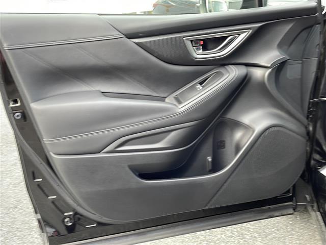 フォレスター アドバンス　純正ナビ／ＤＶＤ／ＳＤ／ＭＳＶ／ＢＴ／ＵＳＢ／フルセグ　Ｆ／Ｓ／Ｂカメラ　黒革　前席パワーシート　全席シートヒーター　純正１８インチＡＷ　純正ＬＥＤ　純正フォグ　オートライト　デジタルインナーミラー（25枚目）