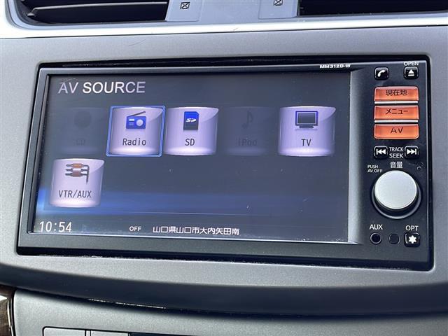 シルフィ Ｇ　純正ナビ／ＣＤ／ＳＤ／フルセグ　Ｂカメラ　純正ＨＩＤ　純正フォグ　オートライト　純正１６インチＡＷ　革巻ステア　横滑り防止　スマートキー　ドラレコ　フロアマット　ドアバイザー　ＥＴＣ（9枚目）