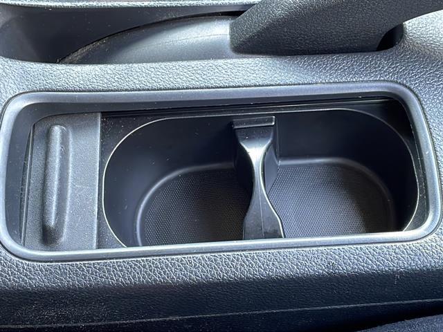 シルフィ Ｇ　純正ナビ／ＣＤ／ＳＤ／フルセグ　Ｂカメラ　純正ＨＩＤ　純正フォグ　オートライト　純正１６インチＡＷ　革巻ステア　横滑り防止　スマートキー　ドラレコ　フロアマット　ドアバイザー　ＥＴＣ（17枚目）