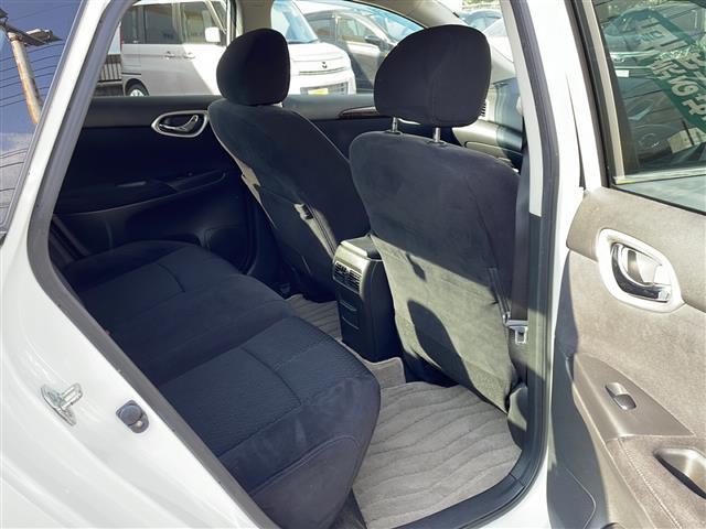 シルフィ Ｇ　純正ナビ／ＣＤ／ＳＤ／フルセグ　Ｂカメラ　純正ＨＩＤ　純正フォグ　オートライト　純正１６インチＡＷ　革巻ステア　横滑り防止　スマートキー　ドラレコ　フロアマット　ドアバイザー　ＥＴＣ（23枚目）