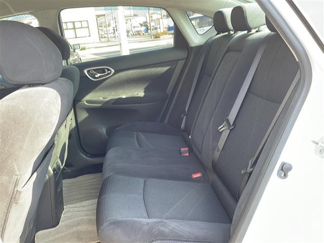 シルフィ Ｇ　純正ナビ／ＣＤ／ＳＤ／フルセグ　Ｂカメラ　純正ＨＩＤ　純正フォグ　オートライト　純正１６インチＡＷ　革巻ステア　横滑り防止　スマートキー　ドラレコ　フロアマット　ドアバイザー　ＥＴＣ（24枚目）