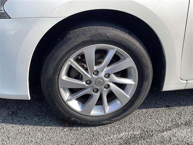 シルフィ Ｇ　純正ナビ／ＣＤ／ＳＤ／フルセグ　Ｂカメラ　純正ＨＩＤ　純正フォグ　オートライト　純正１６インチＡＷ　革巻ステア　横滑り防止　スマートキー　ドラレコ　フロアマット　ドアバイザー　ＥＴＣ（35枚目）